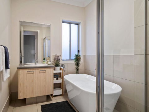 Adriatic Beach House - New Castle Holiday 4