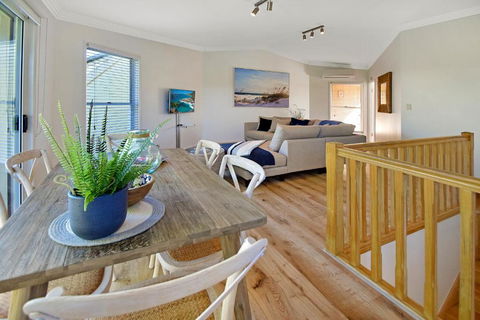 Advance Place - New Castle Holiday 0