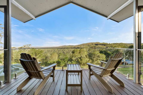 Affinity Luxury Studio With Spa And Amazing Views - New Castle Holiday 1