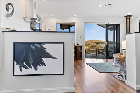 Affinity Luxury Studio With Spa And Amazing Views - New Castle Holiday 4