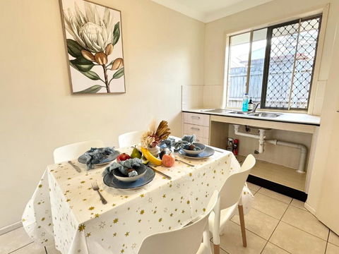 Affordable 3-Bedroom Grannyflat In Coopers Plains - New Castle Holiday 2