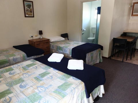 Affordable Gold City Motel - New Castle Holiday 3