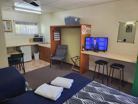 Affordable Gold City Motel - New Castle Holiday 2