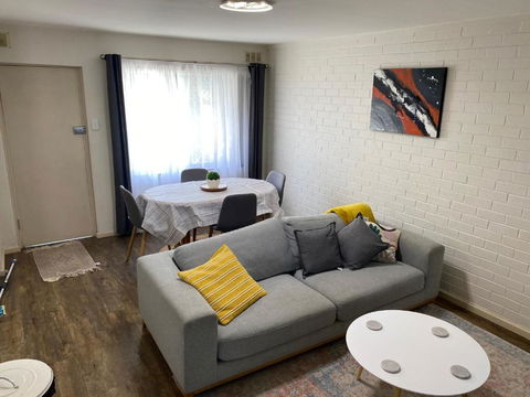 Affordable Inglewood Apartment+Pool - New Castle Holiday 3