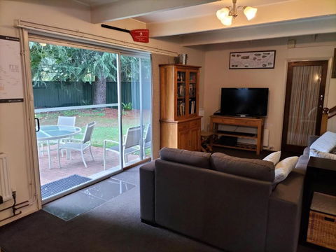 Ageri Holiday House - New Castle Holiday 1