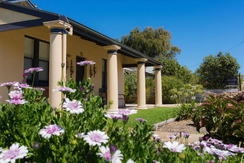 Agnes Cottage Bed & Breakfast - New Castle Holiday 0