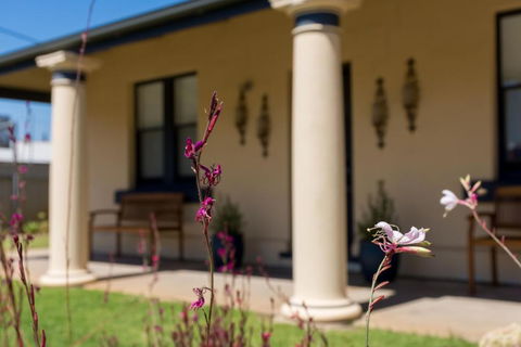 Agnes Cottage Bed & Breakfast - New Castle Holiday 3