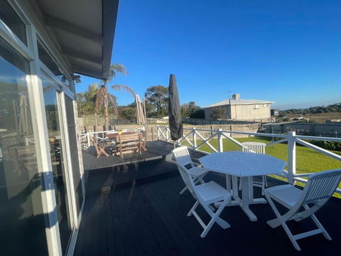 Ahoy Family Beach Escape - New Castle Holiday 0
