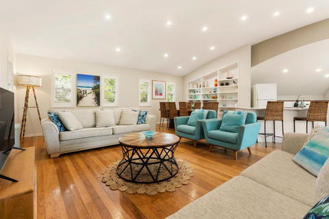 A Perfect Stay - Beach House At Tallows - New Castle Holiday 1