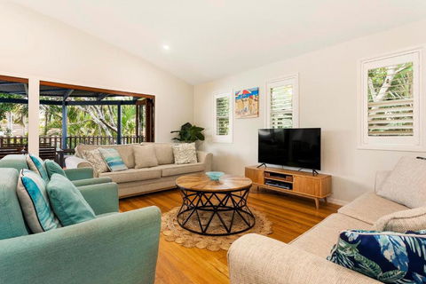 A Perfect Stay - Beach House At Tallows - New Castle Holiday 2