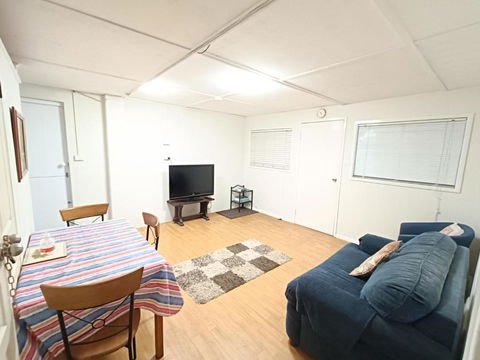 Affordable, Private Apartment With Garage Parking - New Castle Holiday 0
