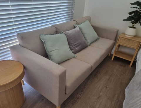 A Comfortable And Quiet 2bedroom House And A 1bedroom Bungalow - New Castle Holiday 4