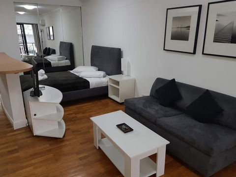 Accommodation Sydney Potts Point Pet Friendly Studio Apartment With Balcony - New Castle Holiday 2