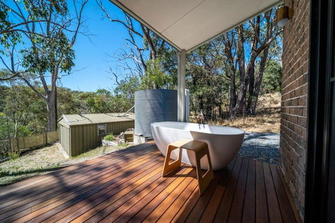 Adelaide Hills Retreat - Surrounded By Nature - New Castle Holiday 1