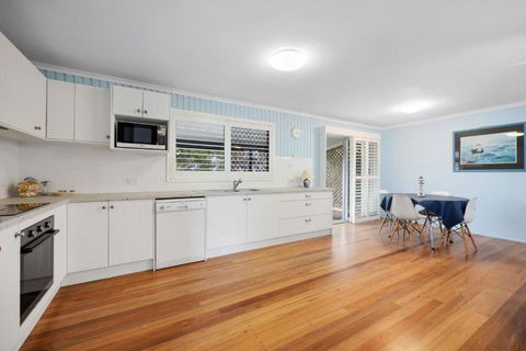 Allamanda Sands - New Castle Holiday 4
