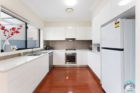 Aircabin - Carlingford - Sydney - 4 Beds House - New Castle Holiday 1