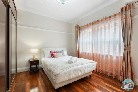 Aircabin - Denistone - 3 Beds Lovely House - New Castle Holiday 1