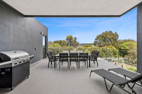 Aireys Sunset Beach House - New Castle Holiday 1