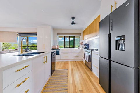Airlie Abode - New Castle Holiday 3