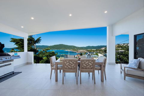 Airlie Bay View - New Castle Holiday 0