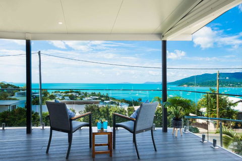 Airlie Blue On Blue - New Castle Holiday 1