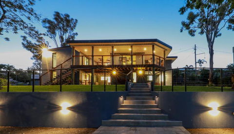 Airlie Guest House - New Castle Holiday 1