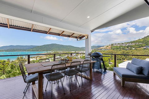 Airlie Views - New Castle Holiday 1