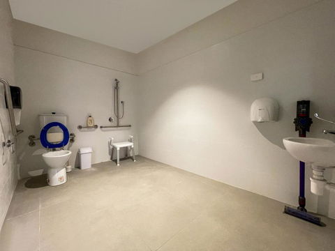 Airone Capsule Hotel - New Castle Holiday 3