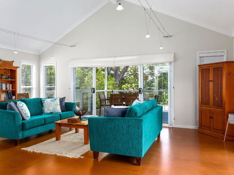 Akarana Beach House By Jervis Bay Rentals - New Castle Holiday 2