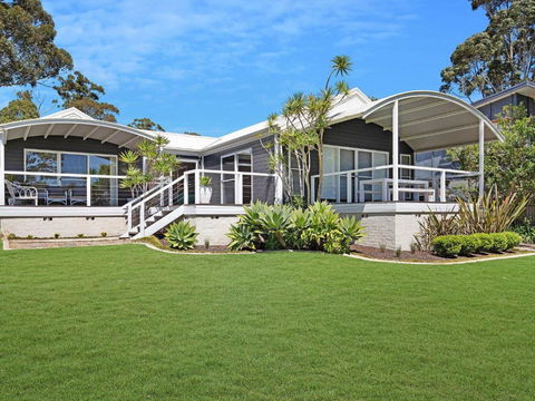 Akarana Beach House By Jervis Bay Rentals - New Castle Holiday 0