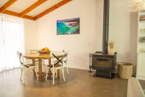 Al Fresco Residence In The Heart Of Point Lookout! - New Castle Holiday 4