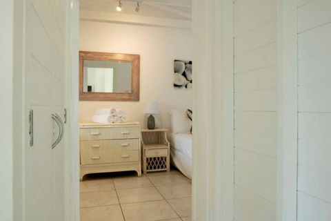 Alani - Absolute Beachfront - Sleeps Up To 10 - New Castle Holiday 4