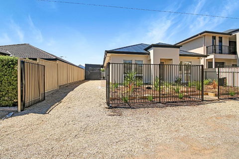 Aldinga Beach Experience - C21 SouthCoast Holidays - New Castle Holiday 3