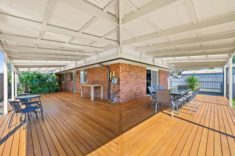 Aldinga Rose - Aldinga Beach - C21 SouthCoast Holidays - New Castle Holiday 1