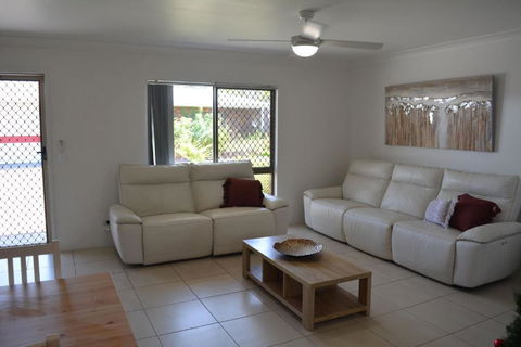 Alice Street 1, Unit 1, Currimundi - New Castle Holiday 0