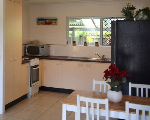 Alice Street 1, Unit 1, Currimundi - New Castle Holiday 3