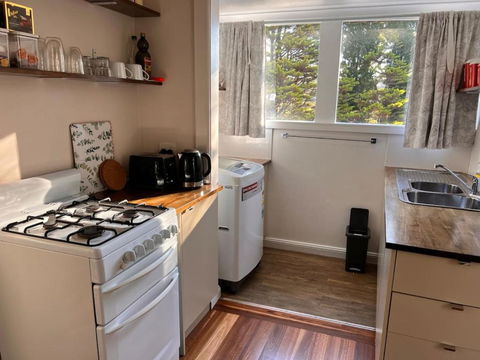 Alkira Cottage - Cozy, Comfortable, And Convenient - New Castle Holiday 1
