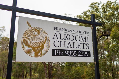 Alkoomi Chalets - New Castle Holiday 4