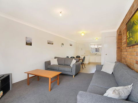 Allamanda Court Unit 6 - New Castle Holiday 0