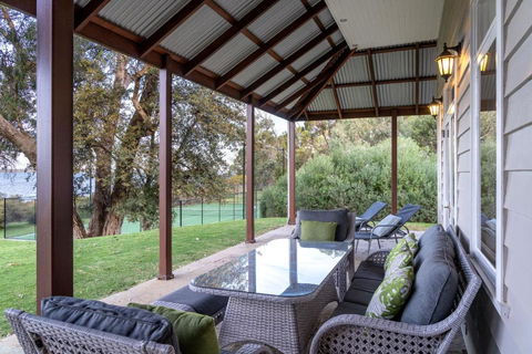 Allandale I Private Properties - New Castle Holiday 3