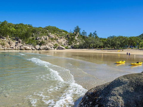 Alma Bay Holiday Unit 3 - New Castle Holiday 1