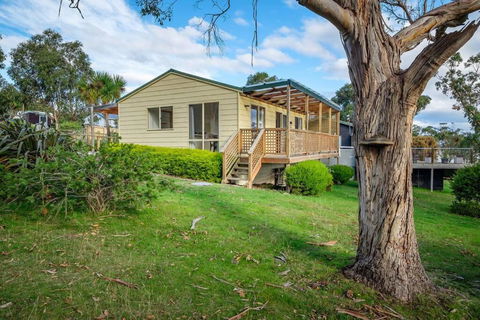 Alonnah Bruny Island Views - New Castle Holiday 1