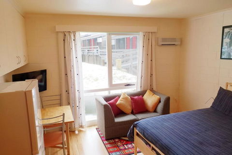 Alpine Haven 4 - New Castle Holiday 0