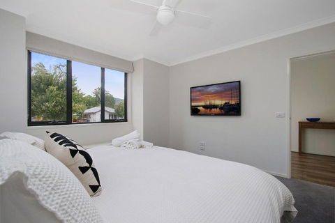 Alpine Knights Stylish Luxury - New Castle Holiday 3