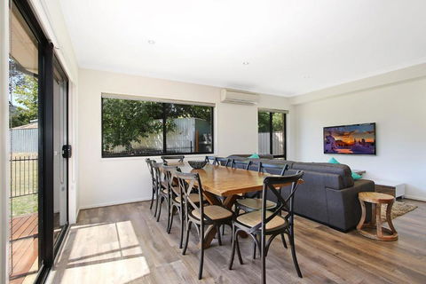 Alpine Knights Stylish Luxury - New Castle Holiday 4