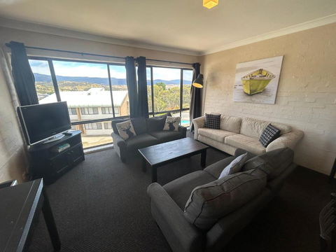 Alpine Mountain View 44 - New Castle Holiday 3