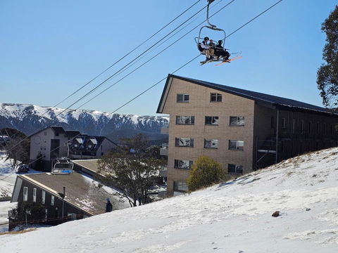 Alpine View Apartments - New Castle Holiday 0