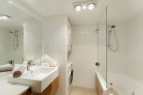 Alpine View Apartments - New Castle Holiday 4