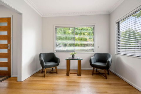 Alpine View Cottage - New Castle Holiday 3