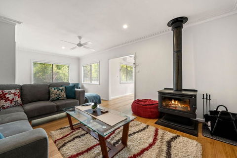 Alpine View Cottage - New Castle Holiday 4